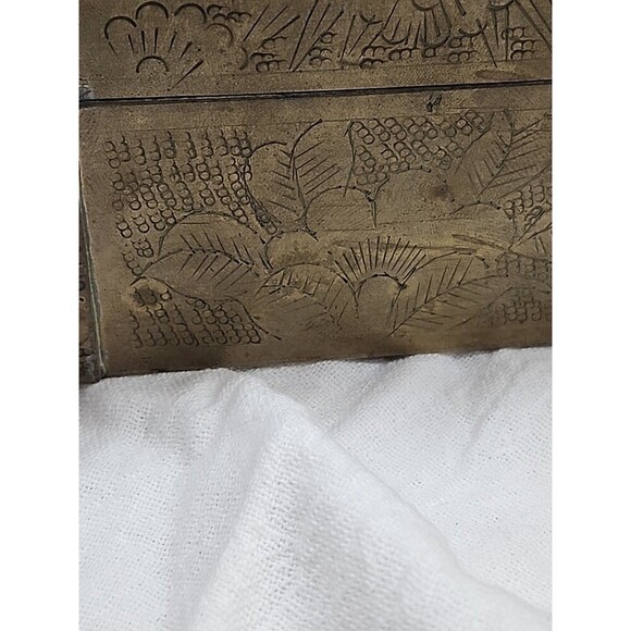 CHINESE Etched Brass / Medallions Trinket or Jewelry Box Wood insert 7x4x2.5 - Picture 10 of 12